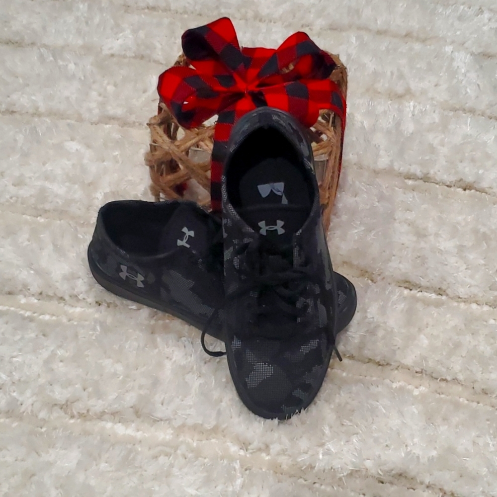 Under Armour boys shoes